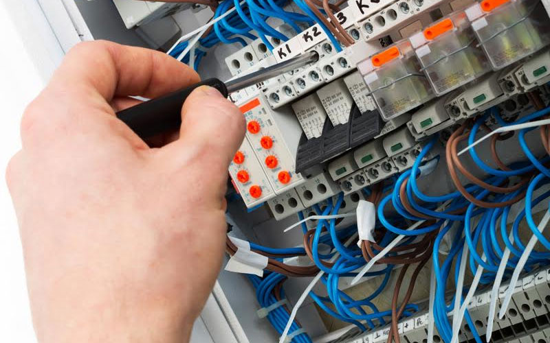 electricista barato raparaciones basicas